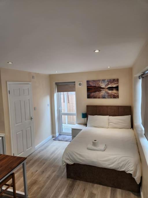 Beautiful Private En-Suite Room With Its Own Entry Бекслихет Экстерьер фото